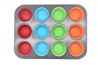 12 Cup Muffin Pan With Silicone Cups