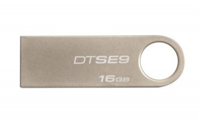 Photo of Kingston DataTraveler SE9 Flash Drive USB 2.0 16GB - Champagne