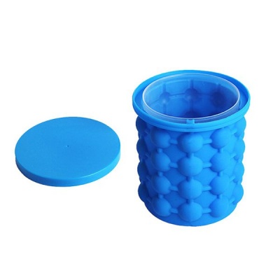 Photo of Portable Silicone Ice Cube Maker