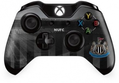Photo of inToro Official Newcastle United FC - Controller Skin